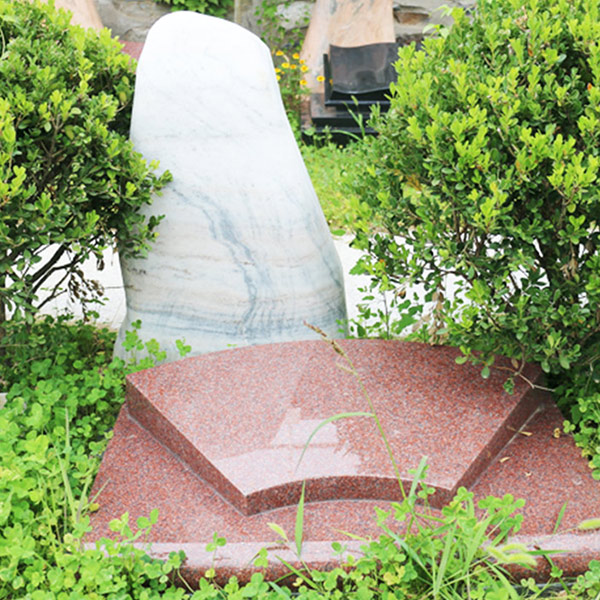 功泽园永念碑