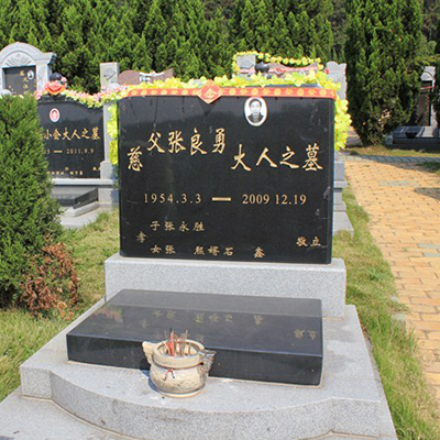 中式墓碑