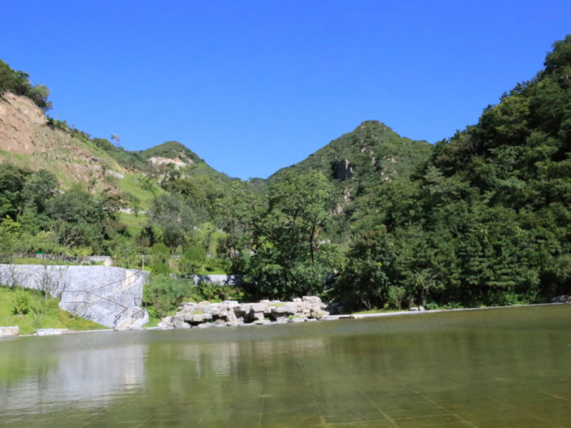1696580027832939.jpg 人工湖.jpg